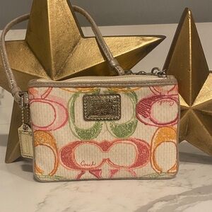 Coach Poppy Dream Signature C Small Wristlet